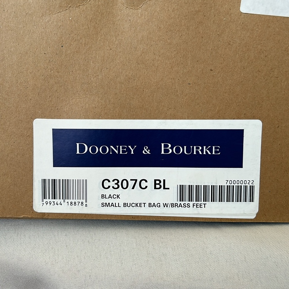 Dooney & Bourke Cabriolet Canvas and Leather Bucket Bag Vintage NWT - Picture 8 of 15